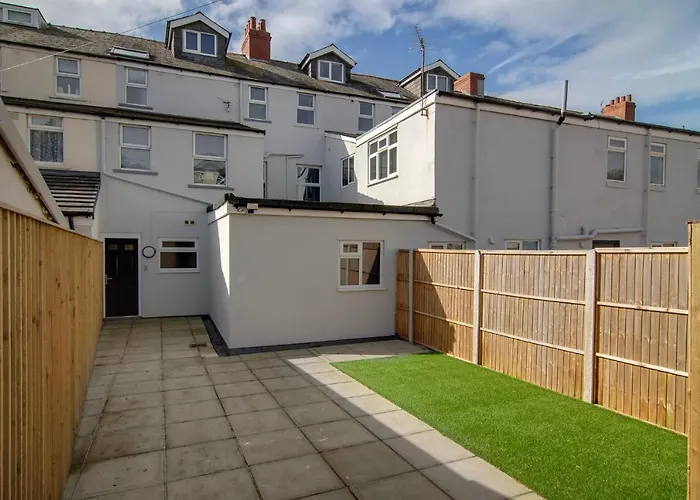 New Luxury Seaview Apt2 Free Parking Special Deal